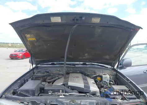 2005 Toyota Land Cruiser V8 из США, поврежденный, VIN JTEHT05J552070760